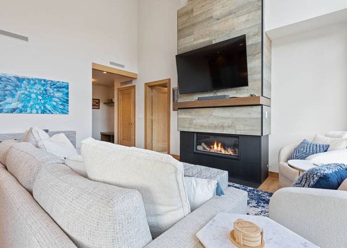 Riverfront-Lodge-403-2243 1
