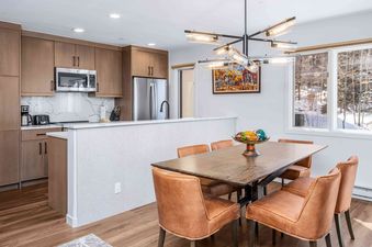04 Townsend Place B202
