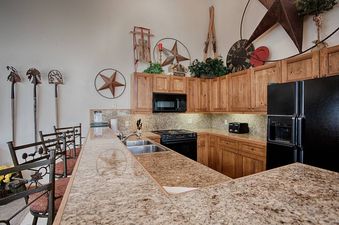 One Breckenridge Place 4