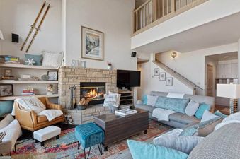 Highlands Slopeside in the Beaver Creek Village Living Room