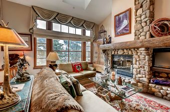 Living Room 4