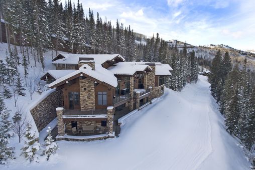 Ski-In/Ski-Out at the Colony