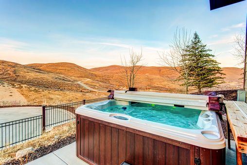 Private Outdoor Hot Tub