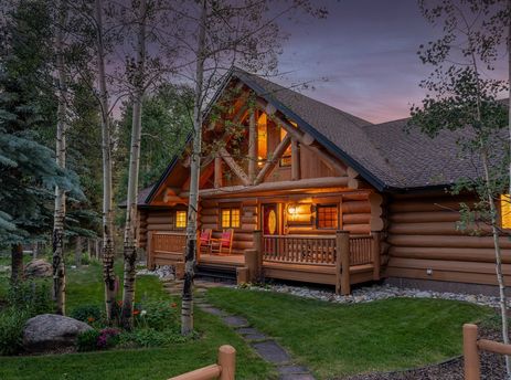 01 Luminary Log Chalet