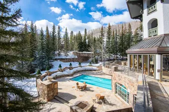 28 BC Chateau Pool