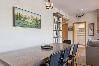 Riverfront Lodge 201