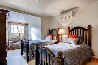 20-Market-Square-301-Bed-B1