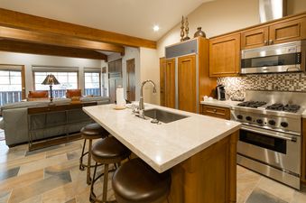Chateaux Studio Kitchen