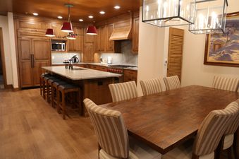 Stein Eriksen Lodge Premium Luxury 5 Bedroom Townhouse with Hot Tub
