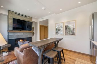 Riverfront Lodge 107