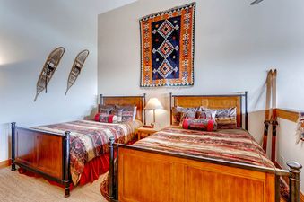 23 Kiva-324 bedroom-3