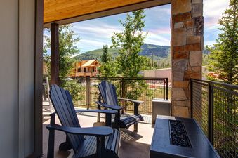 15 Wrap-around Deck with Grill and Fire Pit