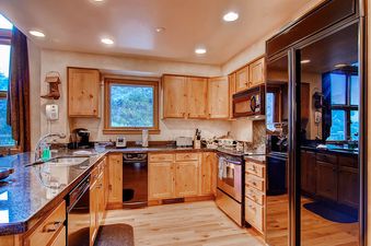 05-Meadows-Townhomes-N4-Kitchen2