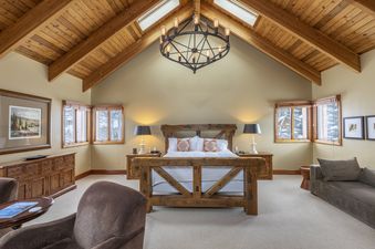 18 Master Bedroom