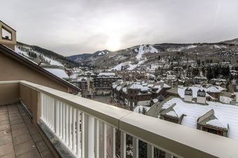 03 Mountain View Balcony