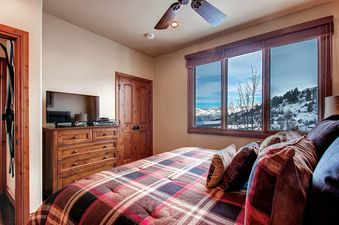 09-Highlands-Slopeside-219