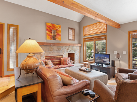 Deer Lake Village 2473