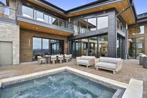 Sunken Hot Tub