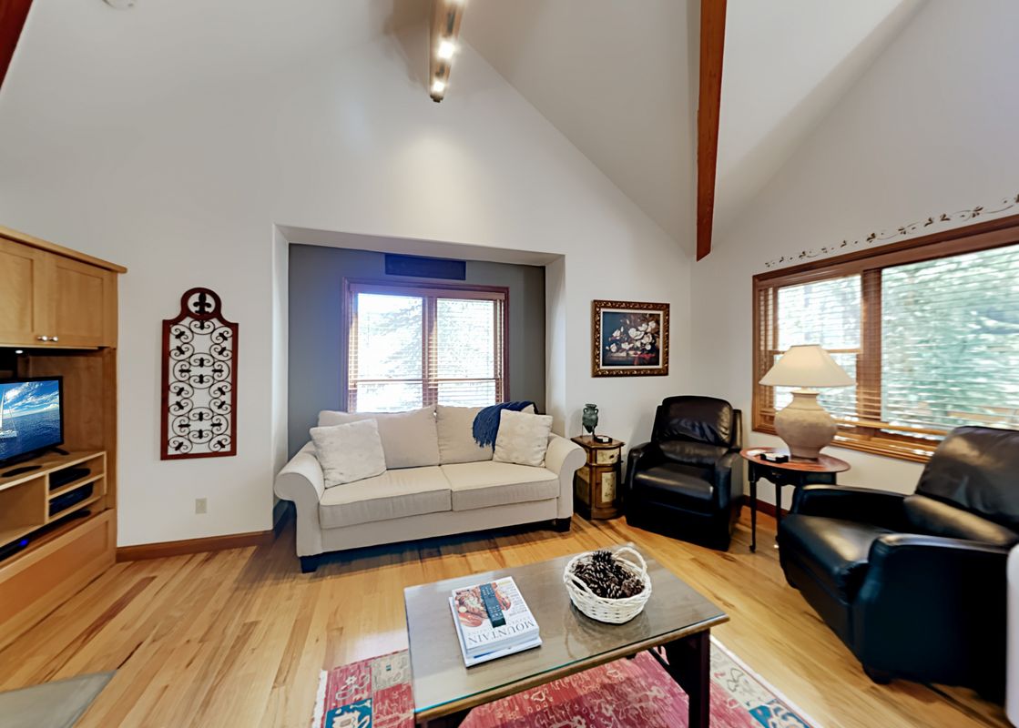 02 Living Area