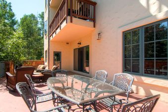 24-oxford-court-105-patio-4