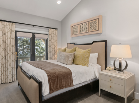 Lodges at Deer Valley Hotel Room
