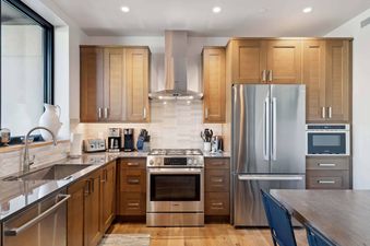 Riverfront Lodge 201