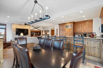 Highlands Lodge 303