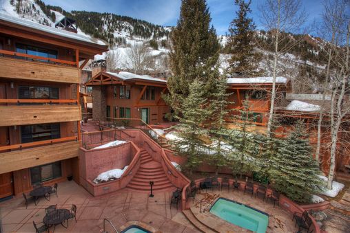 Common Hot Tub