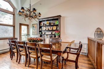 07 Meadows-P2 dining