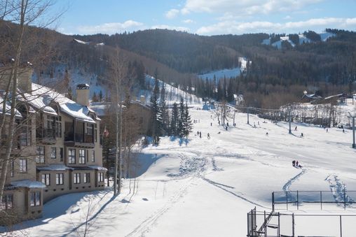 Walk to ski lift