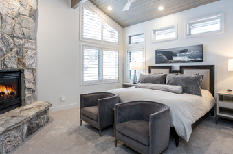 Trails End Lodge 15 Bedroom 1