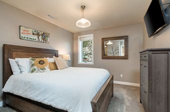 16 Bedroom