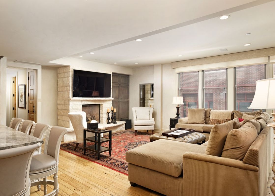 01 Living Room