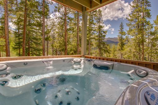 Hot tub (Private)