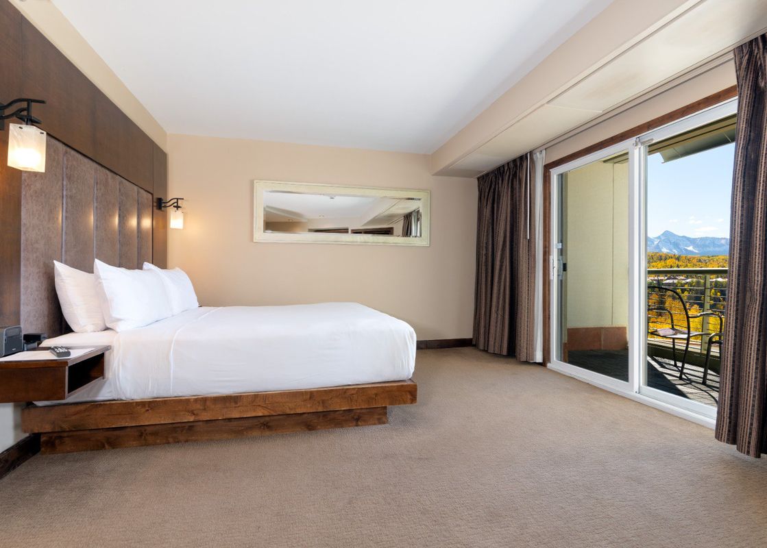Alpenglow Junior Suite