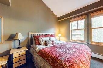 10 Bedroom
