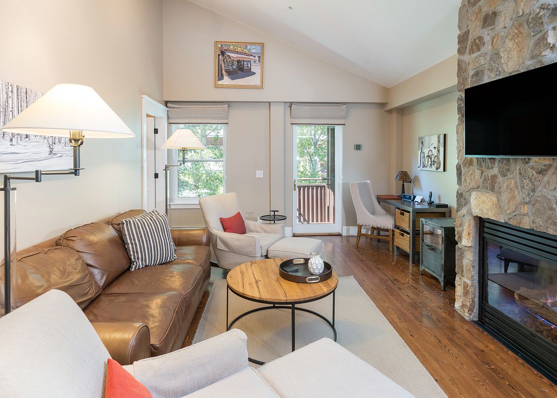River Club 307