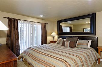 Crestwood One Bedroom Deluxe