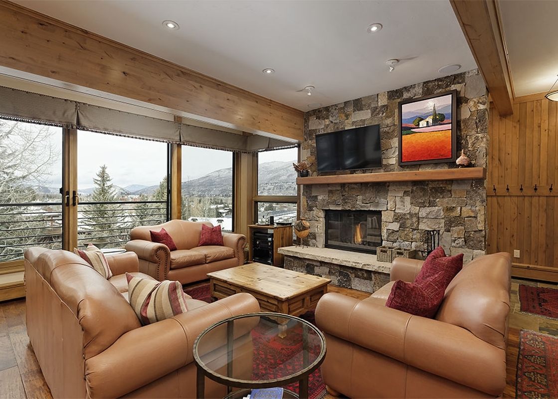 01 Living Room