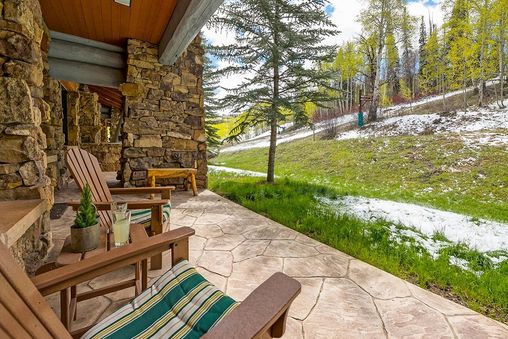 Ski-In/Ski-Out direct to the patio off Cabin Fever