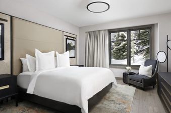 08 Four Seasons Whiskey Jack Four Bedroom