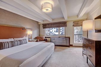 ttw-property-images/The_Travel_Whisperer/Vail/Lodge_at_Vail/Hotel_Rooms/Executive_Suite