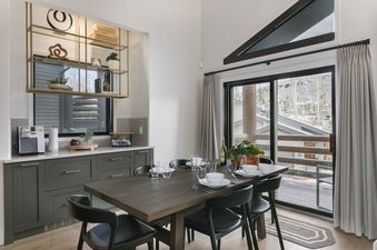 Dining area at Boulder Creek 1072 with seating for six.