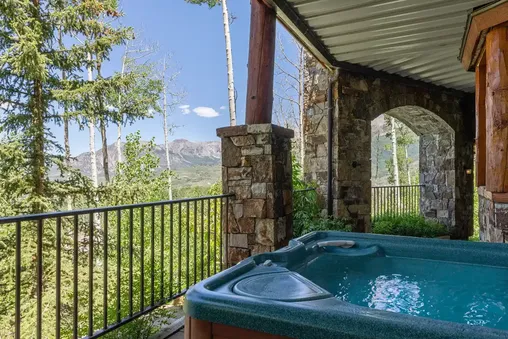 Hot Tub (Private)
