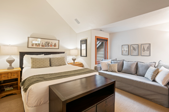Deer Lake Village 2477