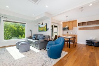 Signature Suite 651