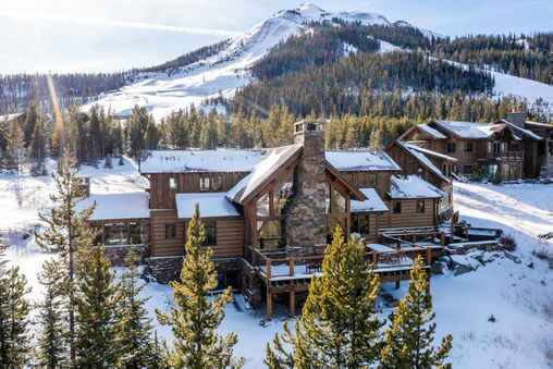 Convenient ski-in/ski-out access