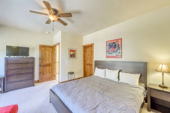 07 Vista Point Home Bedroom