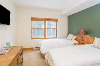 Bear Creek Lodge 203AB
