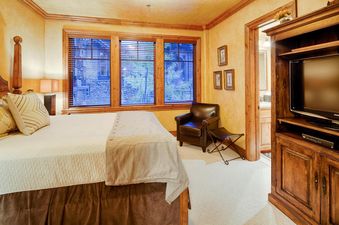 GrandLodge-4Bed303 9